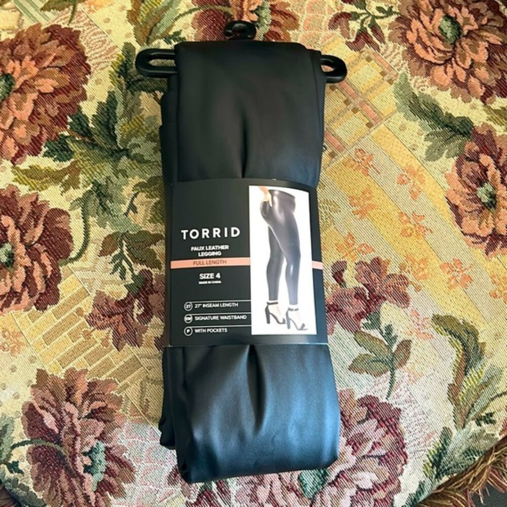 NWT Torrid Full Length Signature Waist Faux Leather Legging Black 4x